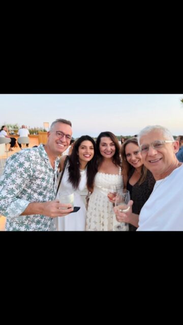 Love being part of this incredible team!! 😍😍

#dentist #athens #teamworkmakesthedreamwork #ilovemyjob #glyfada